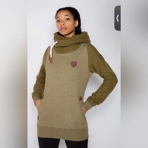 Wanakome Green Sweatshirt Medium